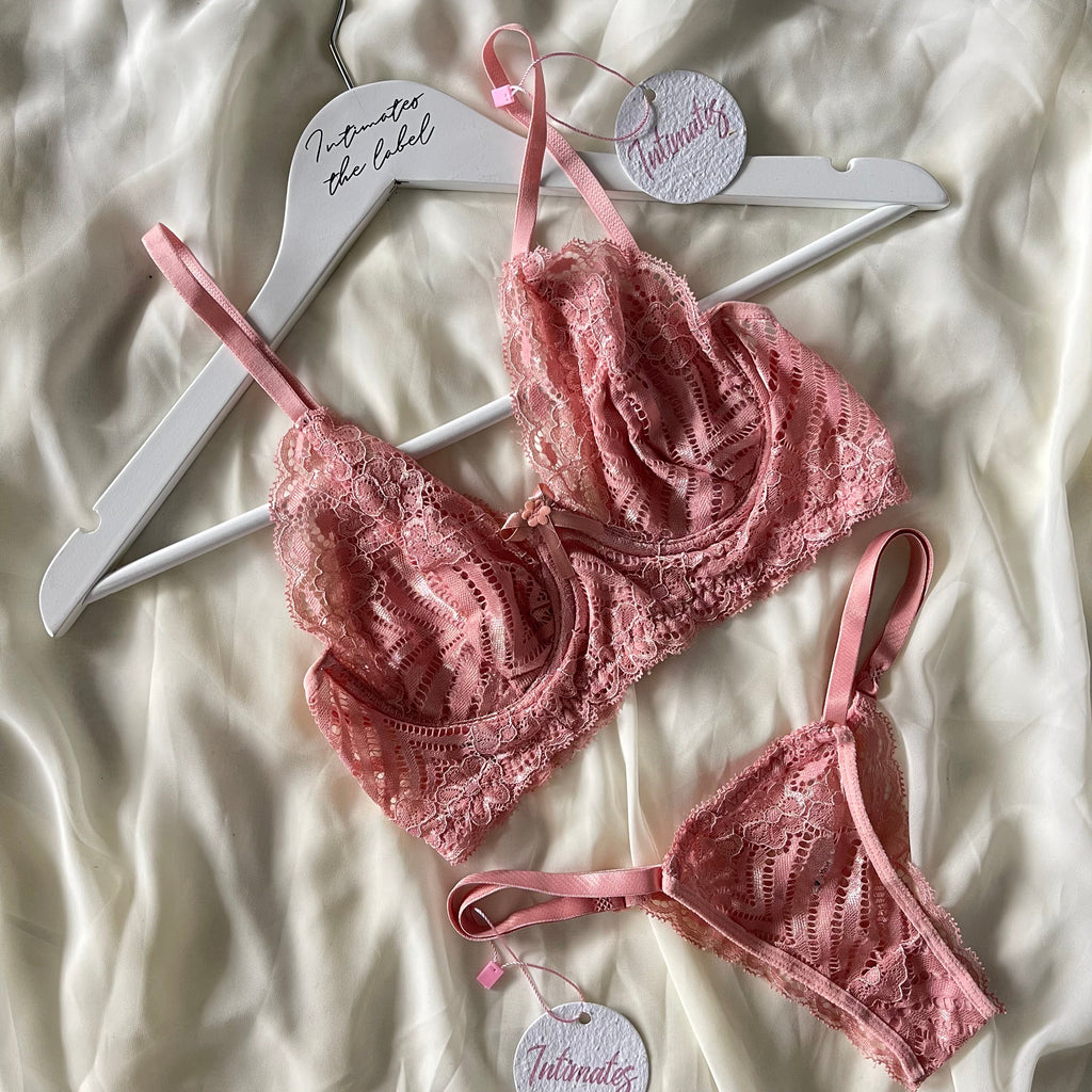 Amora Lace Lingerie Set