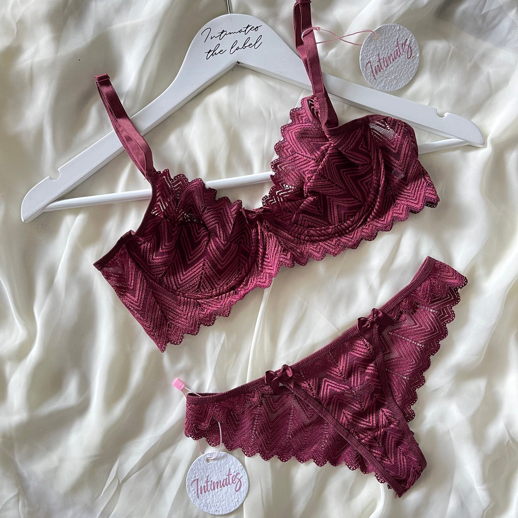 Shona Lace Lingerie Set